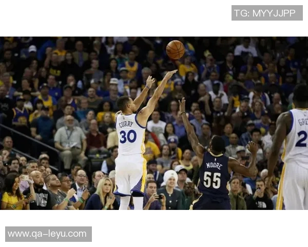 库里揭幕战表现出色16投7中贡献20分4板5助1帽三分球命中率高达50