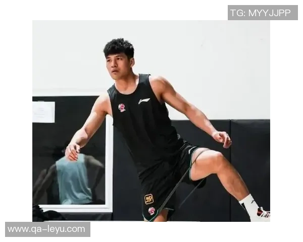 管子煜在对阵马刺的比赛中展现出突破勇气展现出优秀比赛气质 管子煜在对阵马刺的比赛中展现出突破勇气展现出优秀比赛气质