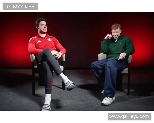 曼联成功签下德比郡16岁门将查理哈迪开启新篇章