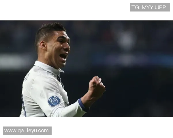 米兰2526赛季全家福揭晓阿莱格里与莫德里奇同框引发热议 米兰2526赛季全家福揭晓阿莱格里与莫德里奇同框引发热议