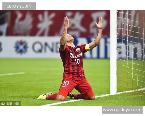 胡尔克39岁仍锋芒毕露生涯853场贡献667球海港年薪1180万创造130球佳绩 胡尔克39岁仍锋芒毕露生涯853场贡献667球海港年薪1180万创造130球佳绩